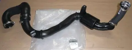 144602126R Патрубок інтеркулера Renault Trafic II 2.0dCi 06- RENAULT підбір по vin на Brocar