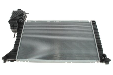 CR682000S Радиатор охлаждения MB Sprinter 2.3D/2.9TDI 95-00 (+AC, МКПП) MAHLE / KNECHT подбор по vin на Brocar