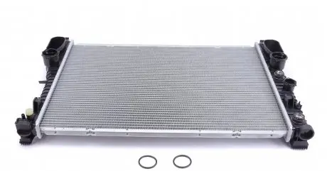 CR512000S Радиатор охлаждения MB E-class (W211/S211)/CLS-class (C219) 02-10 (456x640x18) MAHLE / KNECHT подбор по vin на Brocar