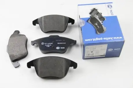 8DB355012891 Комплект тормозных колодок, дисковый тормоз HELLA подбор по vin на Brocar