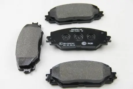 8DB355006861 Комплект гальмівних колодок, дискове гальмо HELLA підбір по vin на Brocar