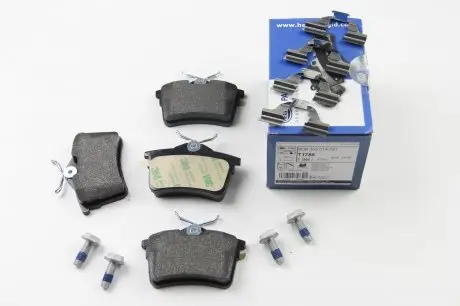 8DB355014081 Комплект тормозных колодок, дисковый тормоз HELLA подбор по vin на Brocar