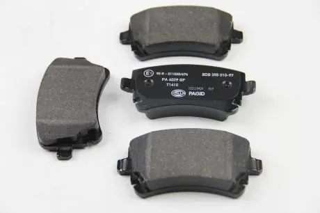 8DB355010971 Комплект гальмівних колодок, дискове гальмо HELLA підбір по vin на Brocar