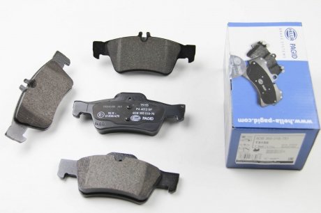 8DB355018751 Комплект гальмівних колодок, дискове гальмо HELLA підбір по vin на Brocar