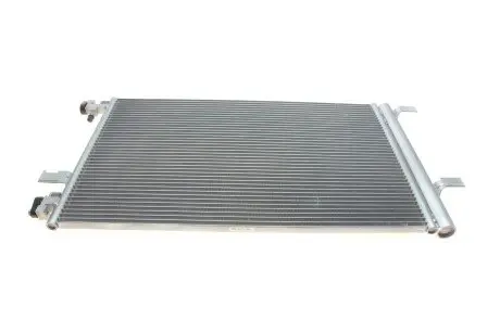 812661 Конденсор кондиціонера Opel Astra J 1.6 (12>) (вир-во VALEO) VALEO підбір по vin на Brocar