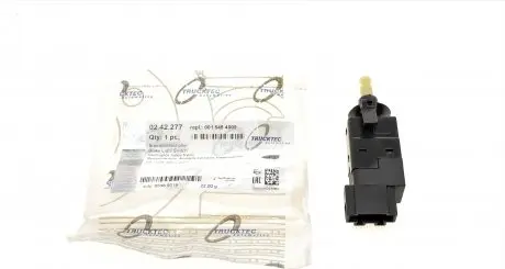 0242277 Датчик педалі гальма MB E-class (W211) 02-10 TRUCKTEC підбір по vin на Brocar