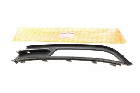 3853035 Вставка бампера (под противотуманку) VW Passat 14- (L) AUTOTECHTEILE подбор по vin на Brocar