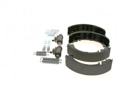 0204113528 Комплект тормозных колодок BOSCH подбор по vin на Brocar