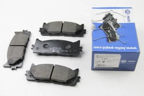 8DB355012401 Тормозные колодки, дисковый тормоз (набор) HELLA подбор по vin на Brocar