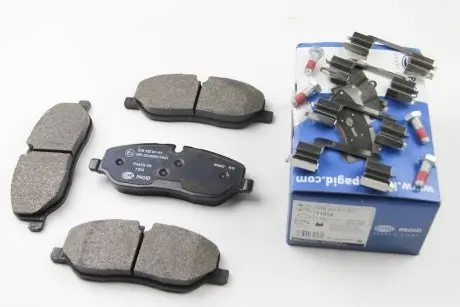 8DB355011971 Тормозные колодки, дисковый тормоз (набор) HELLA подбор по vin на Brocar