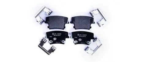 8DB355025051 Тормозные колодки (набор) HELLA подбор по vin на Brocar