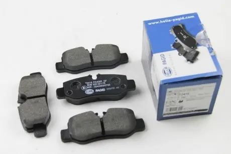 8DB355021761 Гальмівні колодки (набір) HELLA підбір по vin на Brocar