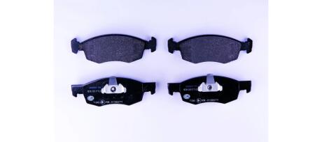 8DB355010321 Комплект тормозных колодок, дисковый тормоз HELLA підбір по vin на Brocar
