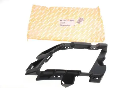 3807074 Вставка бампера (під протитуманку) VW Jetta 15-18 (R) AUTOTECHTEILE підбір по vin на Brocar