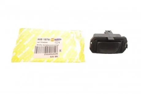 5051578 Кнопка відкриття багажника Renault Megane II sedan 02- AUTOTECHTEILE підбір по vin на Brocar