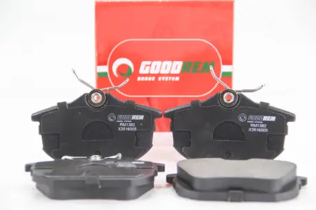 RM1382 Гальмівні колодки зад. Carisma 95-06/Colt 04-12 (TRW) GOODREM підбір по vin на Brocar
