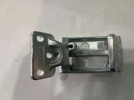 6004003547242P Петля дверна задн Прав (нижня частина) MERCEDES SPRINTER 906 06.06-06.18 BLIC підбір по vin на Brocar