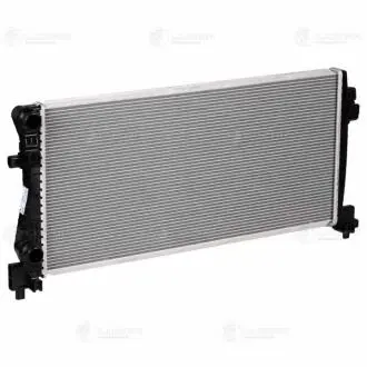 LRC1809 Радиатор охлаждения Skoda Octavia A7 (13-)/Audi A3 (12-) 1.2T/1.6D M/A (LRc 1809) Luzar LUZAR подбор по vin на Brocar
