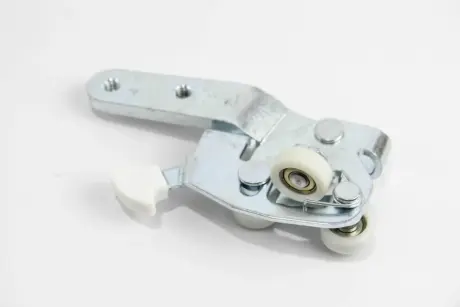 RM8029 Ролик зсувних дверей Ducato/Boxer 02-06 (нижній/з кроншт.) GOODREM підбір по vin на Brocar