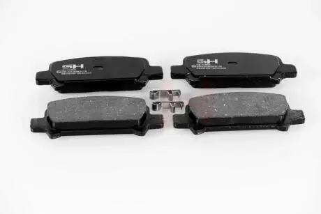GH413602 Комплект гальмівних накладок, дискове гальмо GH-PARTS подбор по vin на Brocar